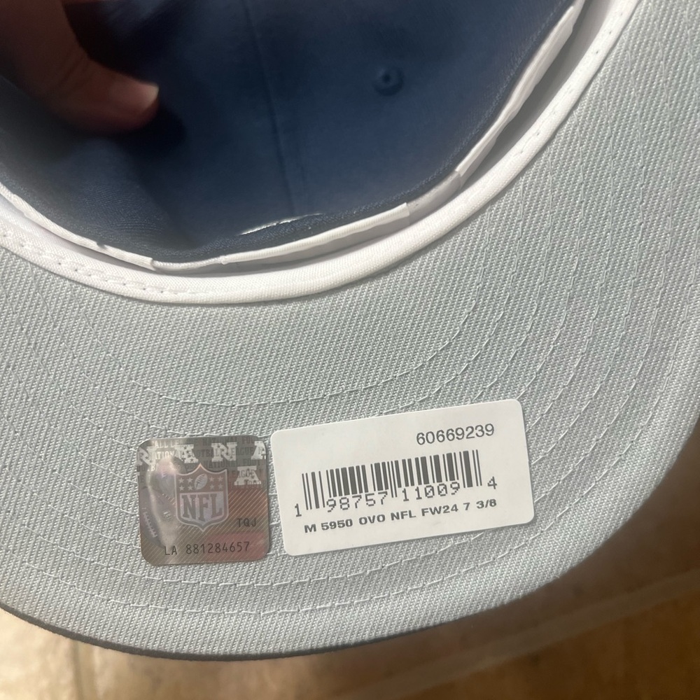 Nike Authentic Sanders
Jersey Sz 52 OVO Hat 7 3/8 Wilson Starter Proline era - Picture 11 of 12